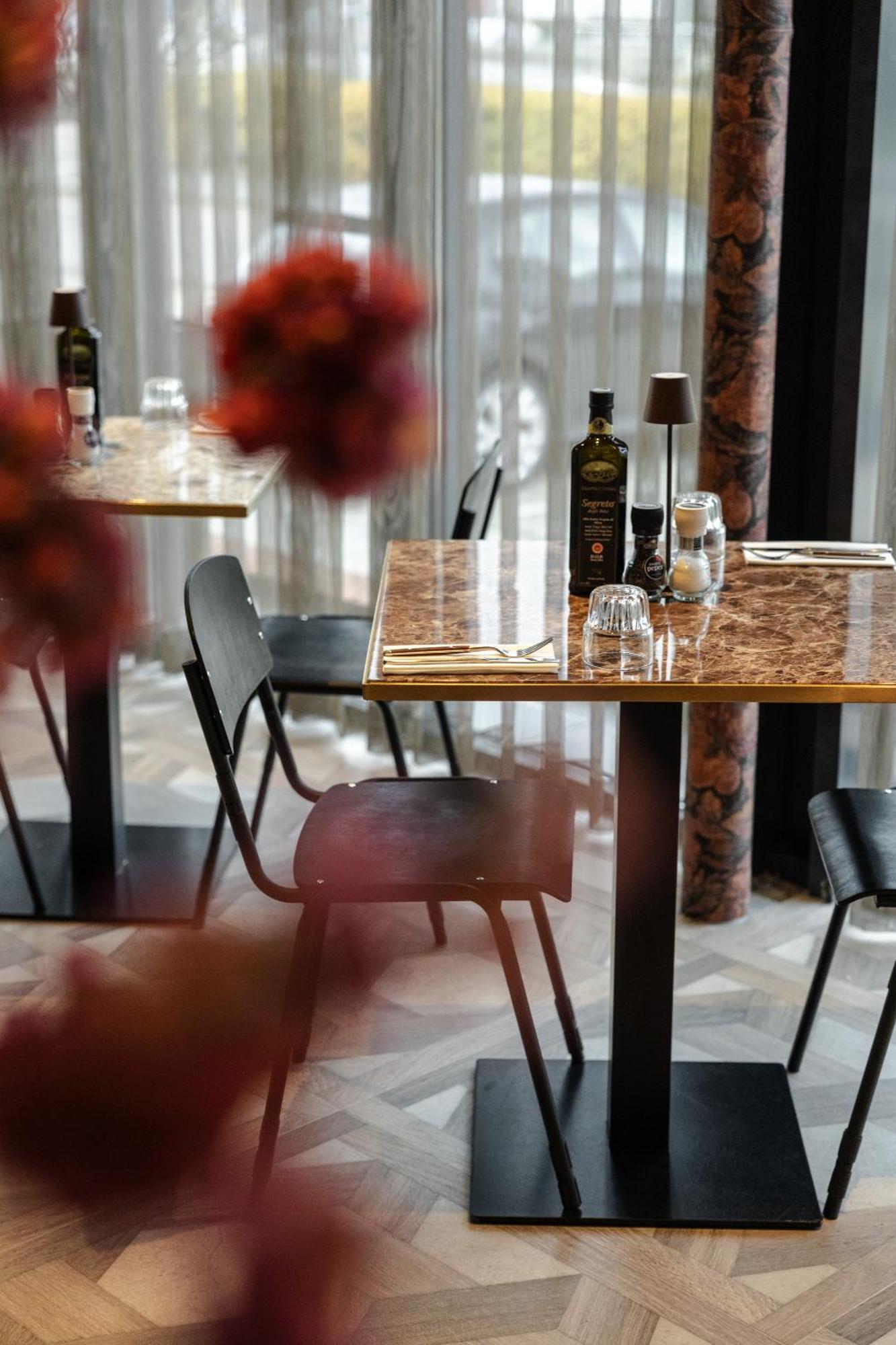 Hotel Twenty-Three Amsterdam Airport Хоофддорп Экстерьер фото